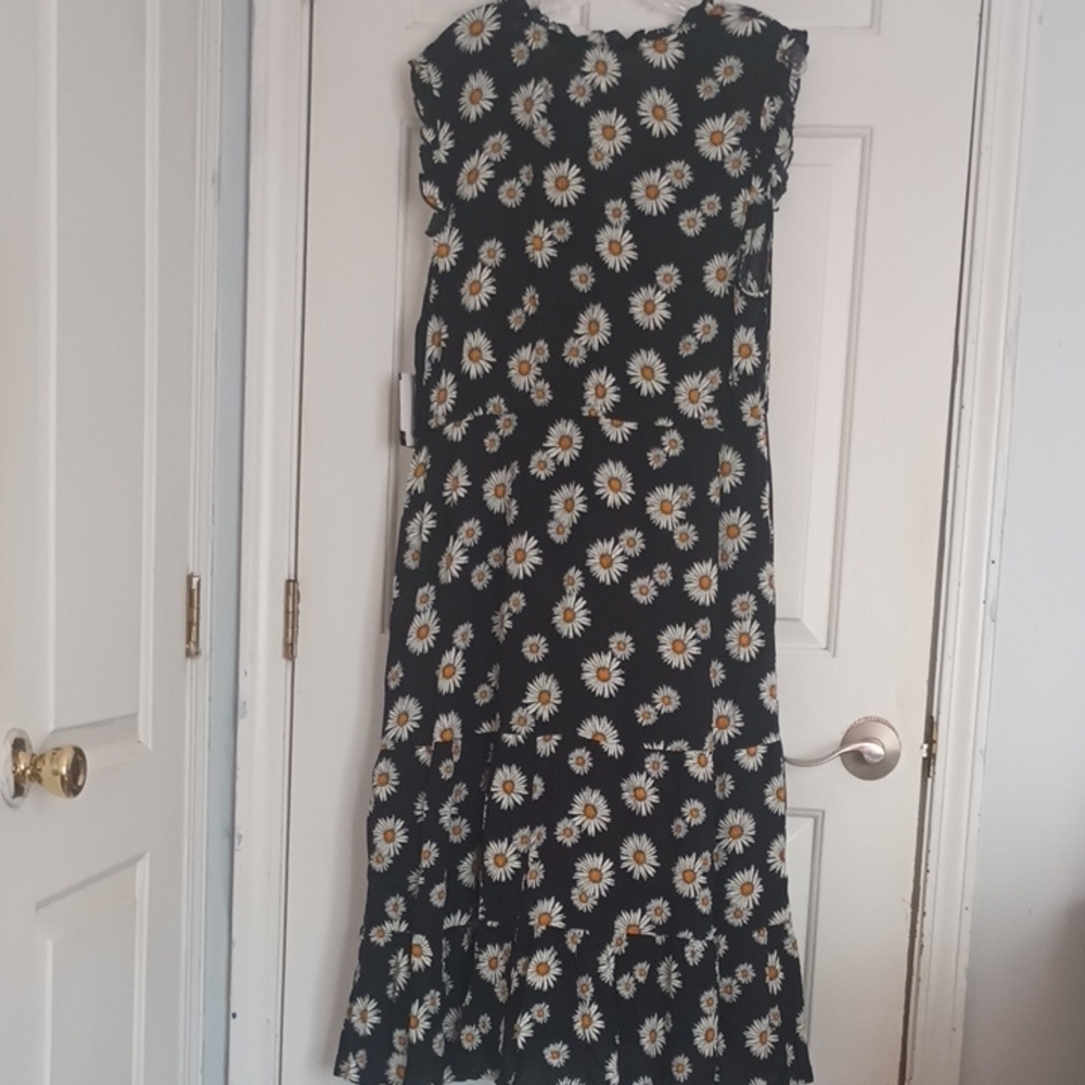 Signature by Sangria Black Daisy Print Maxi Dress - Picture 9 of 9